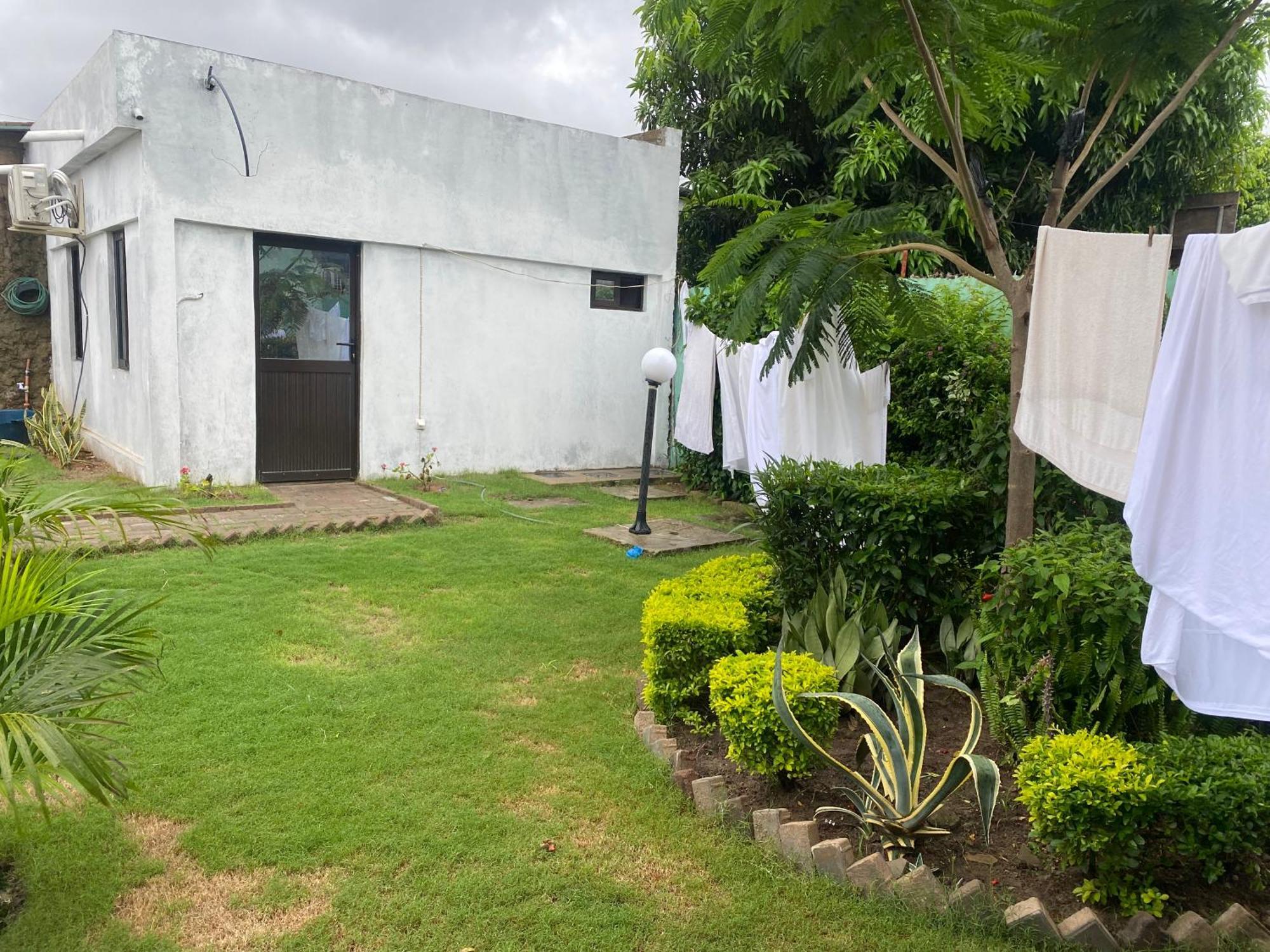 Aeropark Residencial Hostel Maputo Bagian luar foto