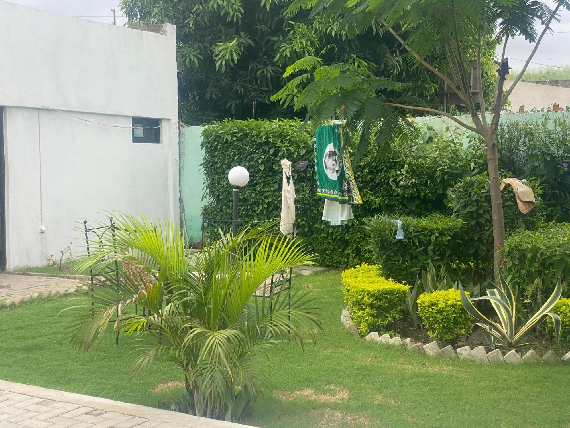 Aeropark Residencial Hostel Maputo Bagian luar foto