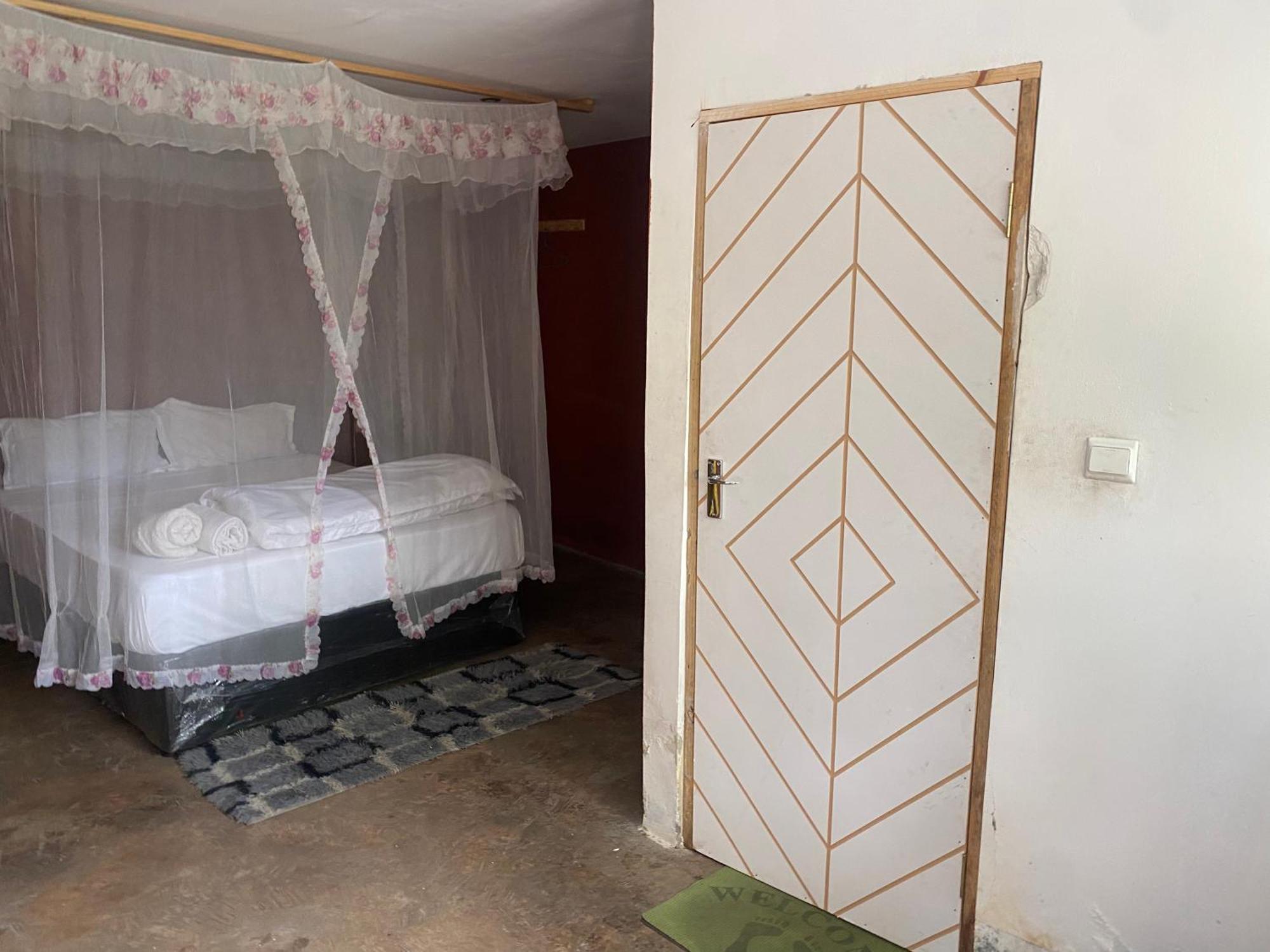 Aeropark Residencial Hostel Maputo Bagian luar foto