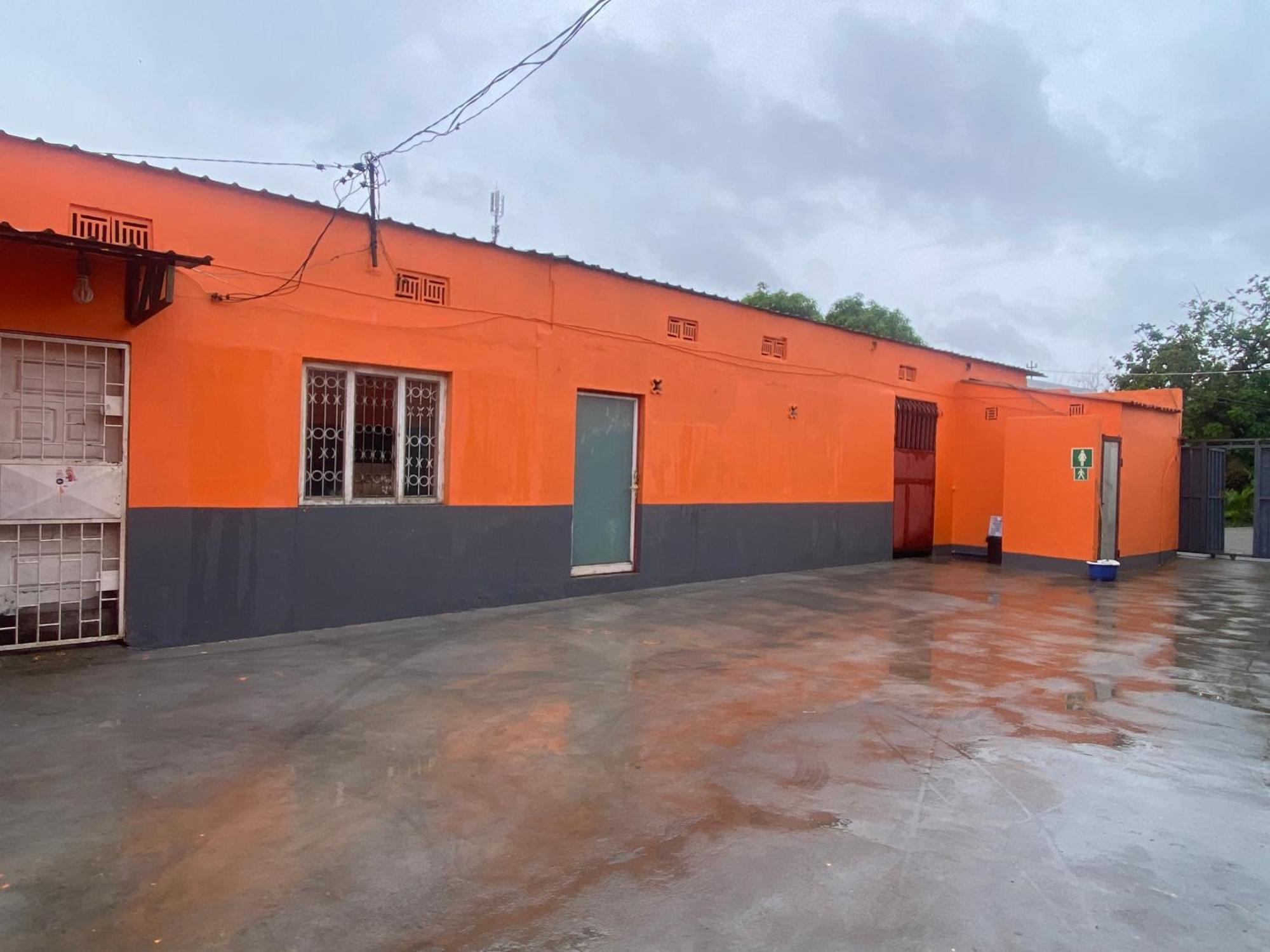 Aeropark Residencial Hostel Maputo Bagian luar foto